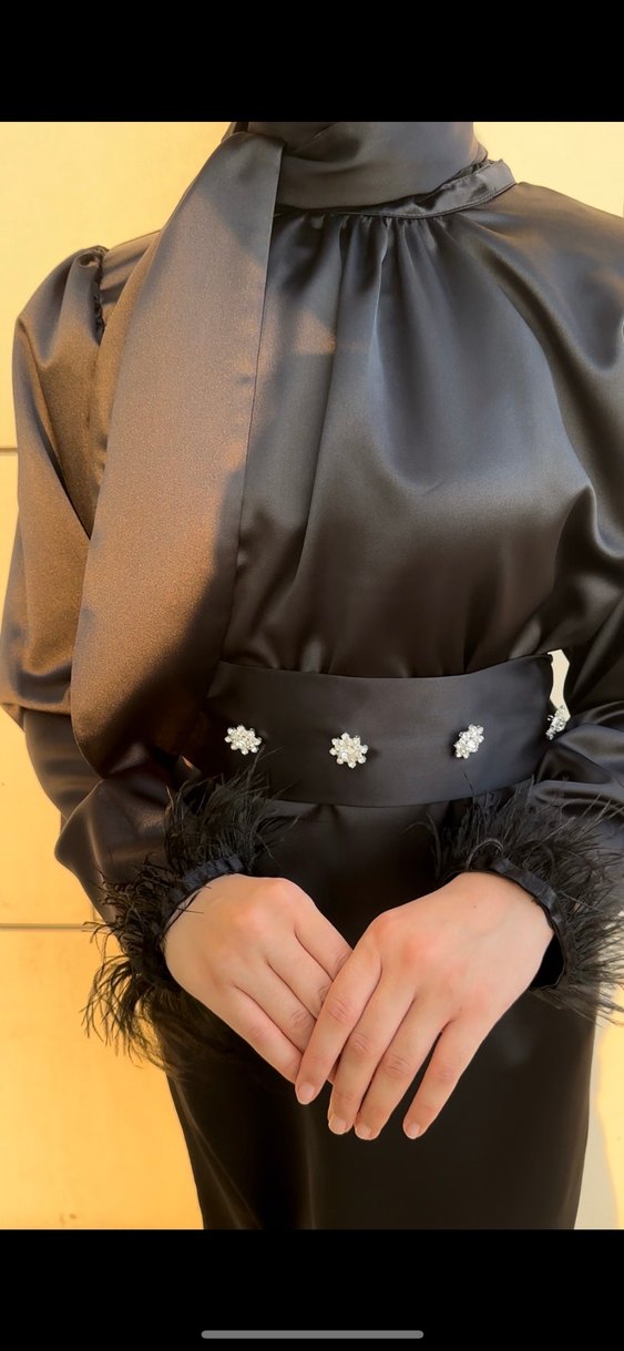 Kürk Detaylı Siyah Uzun Abiye Elbise - Görsel 3