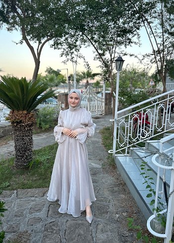 Uzun Kollu Yüksek Yakalı krem Abiye Elbise - Görsel 5