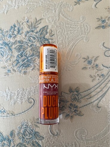 Nyx duck plump 09 strike rose dolgunlaştırıcı gloss
