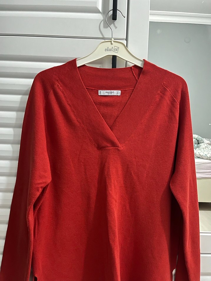 Kırmızı V Yaka Pamuklu Kadın Kazak - Görsel 2