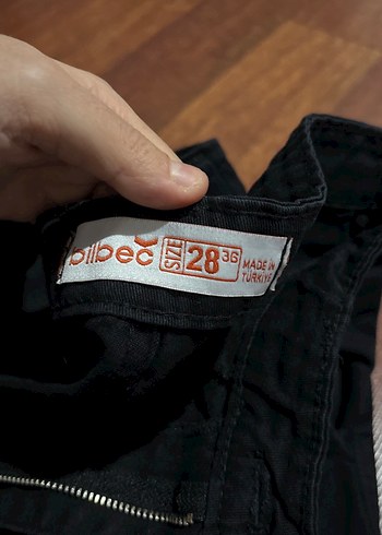 Siyah Bel Detaylı Rahat Kesim Streetwear Jean - Görsel 3