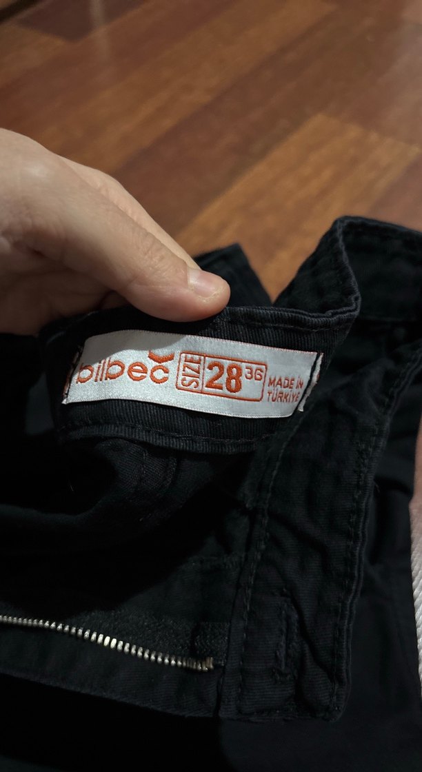 Siyah Bel Detaylı Rahat Kesim Streetwear Jean - Görsel 3