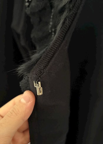 Siyah Kürk Detaylı Gotik Kadın Hırka - Görsel 3