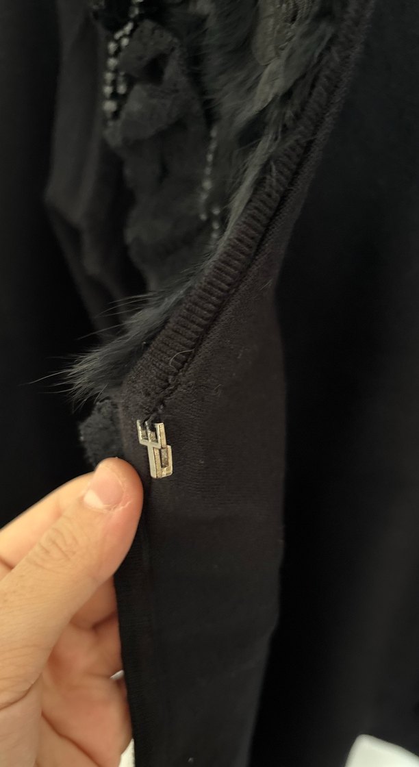 Siyah Kürk Detaylı Gotik Kadın Hırka - Görsel 3