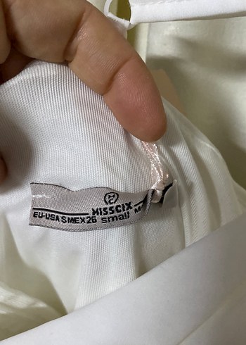 Beyaz Zincir Detaylı Kadın mini elbise - Görsel 6