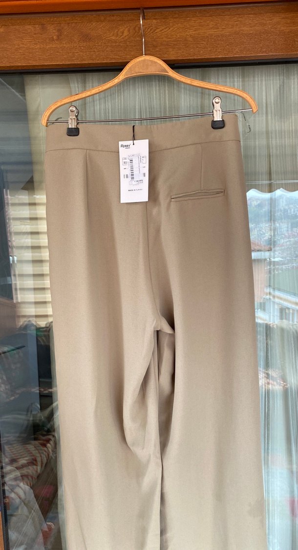 Bej Kadın Pilili Kumaş Pantolon - Görsel 4