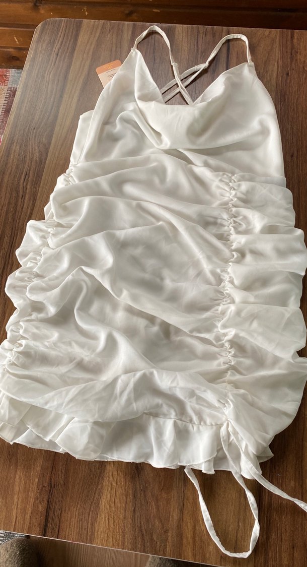 Beyaz Askılı Uzun Drapeli Bohem Elbise - Görsel 3