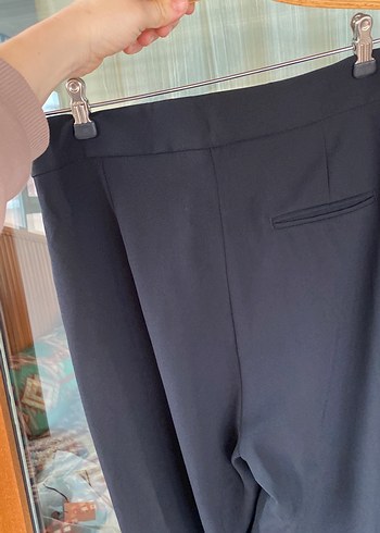 Siyah Düğmeli Kadın Kumaş Pantolon - Görsel 3