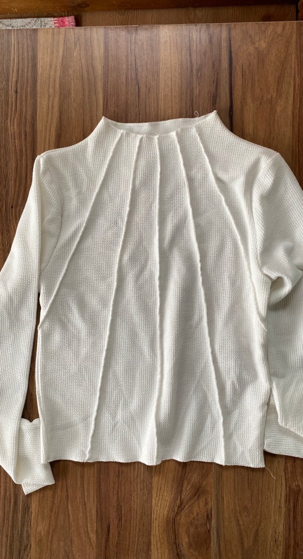 Beyaz Kadın, Pileli, Uzun Kollu - Görsel 2