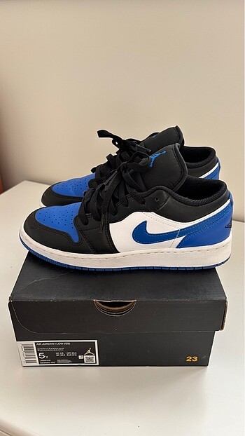 Nike AIR JORDAN 1 LOW