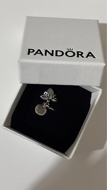 Pandora x Karanlıkta parlayan ateşböceği sallantılı charm