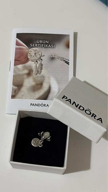 Pandora Pandora x Karanlıkta parlayan ateşböceği sallantılı charm
