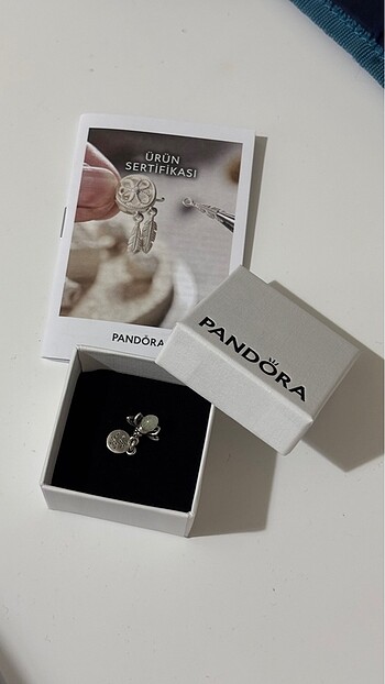 Beden Pandora x Karanlıkta parlayan ateşböceği sallantılı charm