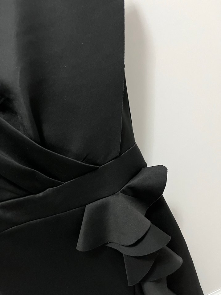 Siyah V Yakalı Kolsuz Mini Elbise - Görsel 2