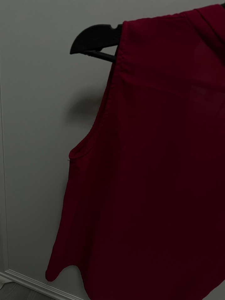 Kırmızı V Yaka Kolsuz Salaş Bluz - Görsel 5