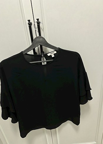 Kısa Kollu Siyah Fırfırlı Kadın Bluz - Görsel 4