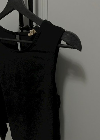 Süet Siyah V-Yaka Kolsuz Bluz - Görsel 2