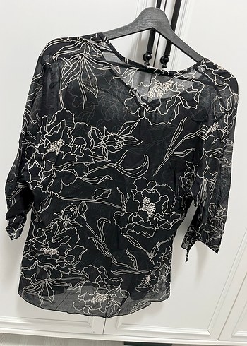 Siyah V Yaka Desenli Bohem Kadın Bluz - Görsel 4