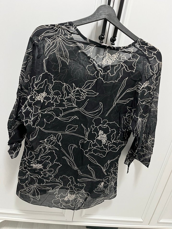 Siyah V Yaka Desenli Bohem Kadın Bluz - Görsel 4