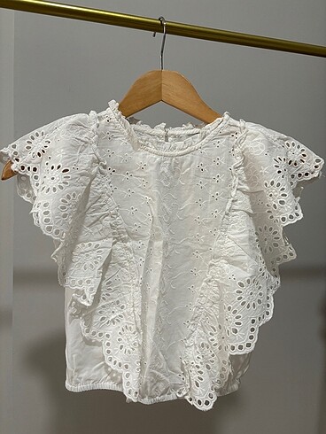 Pull&Bear Kolları Fırfırlı Tişört