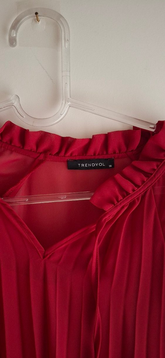 Kadın Kırmızı Pilili Uzun Kollu V Yaka Tunik - Görsel 2