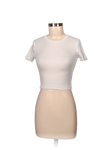 Diğer T-shirt %70 İndirimli.