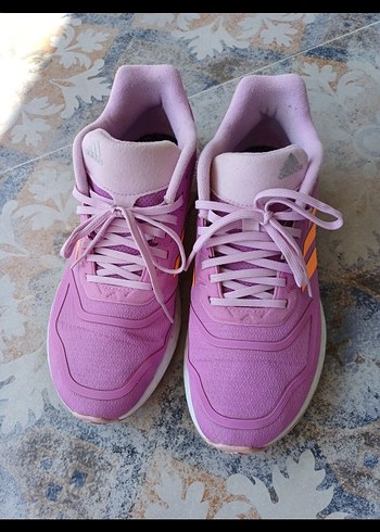 Adidas cok temiz spor ayakkabı