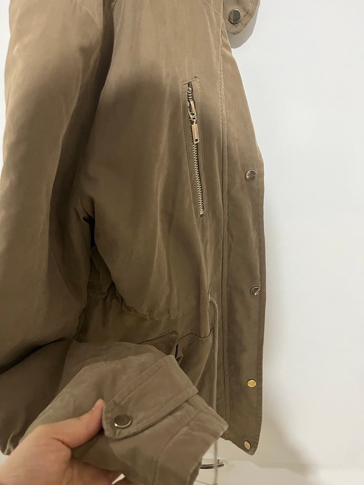 Kapüşonlu Kadın Kışlık mont - Görsel 4