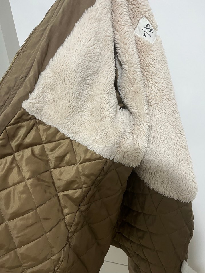 Kapüşonlu Kadın Kışlık mont - Görsel 3