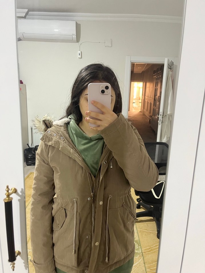 Kapüşonlu Kadın Kışlık mont - Görsel 2