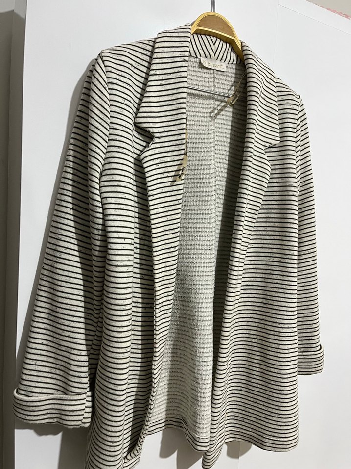 Gri Çizgili Uzun Kollu Kadın Blazer - Görsel 2