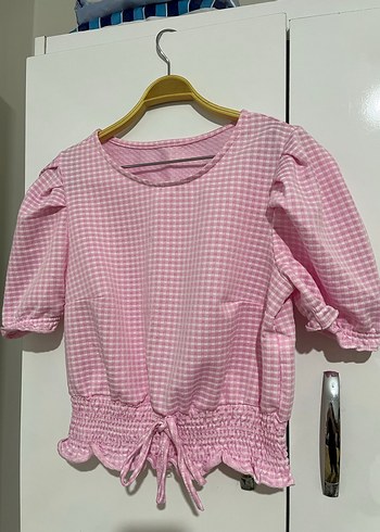 Büzgülü Kısa Kollu Pembe Bluz - Görsel 3