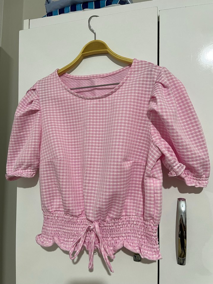 Büzgülü Kısa Kollu Pembe Bluz - Görsel 3