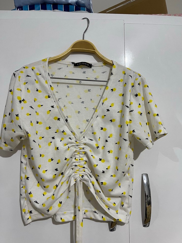 Sarı Mini V Yaka Bluz - Görsel 2