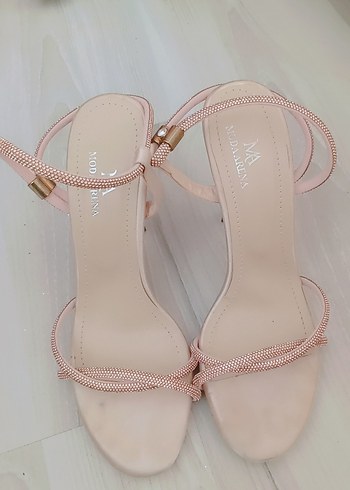 Pembe Yılan Desenli İnce Topuklu Kadın Ayakkabı