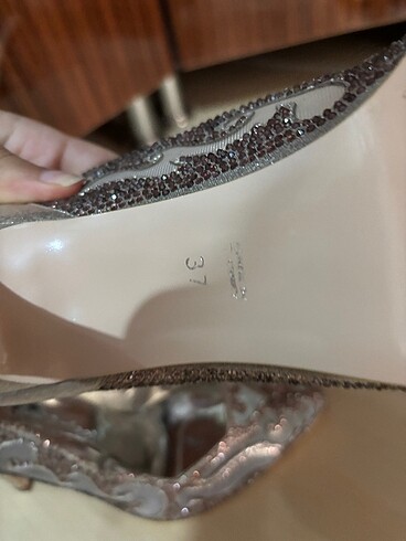 37 Beden Stiletto