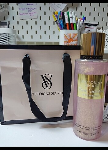 Victoria's secret vücut spreyi pure seduction shimmer