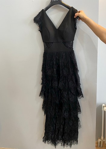 Siyah Nakışlı Gotik Uzun Abiye Elbise