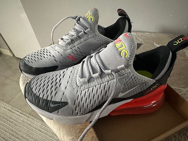 33 Beden gri Renk Nike Air27 orjinal erkek çocuk ayakkabı 33.5numara