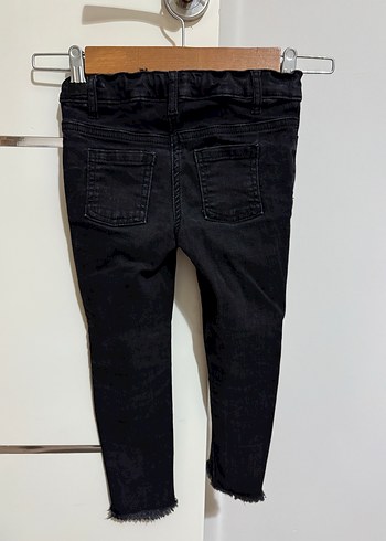 Kemer Detaylı Siyah Kız Kot Pantolon - Görsel 5