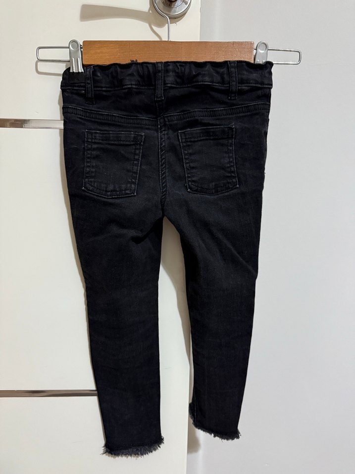 Kemer Detaylı Siyah Kız Kot Pantolon - Görsel 5