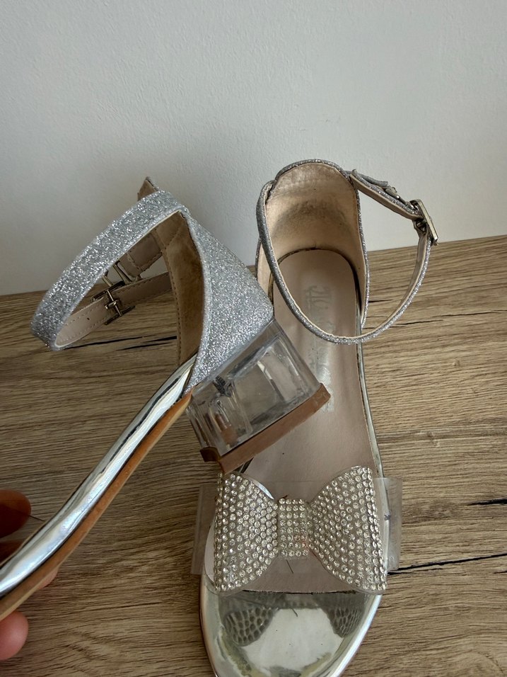 Kız Çocuk Gri Yılan Desenli Fiyonklu Özel Ayakkabı - Görsel 3