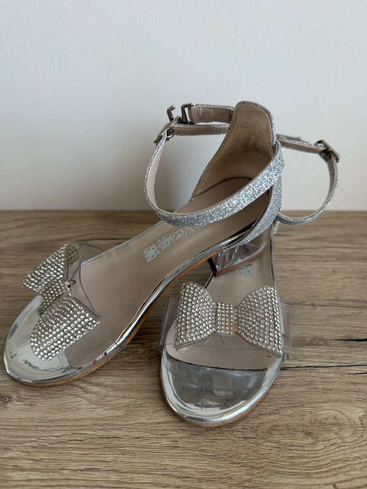 Kız Çocuk Gri Yılan Desenli Fiyonklu Özel Ayakkabı - Görsel 2