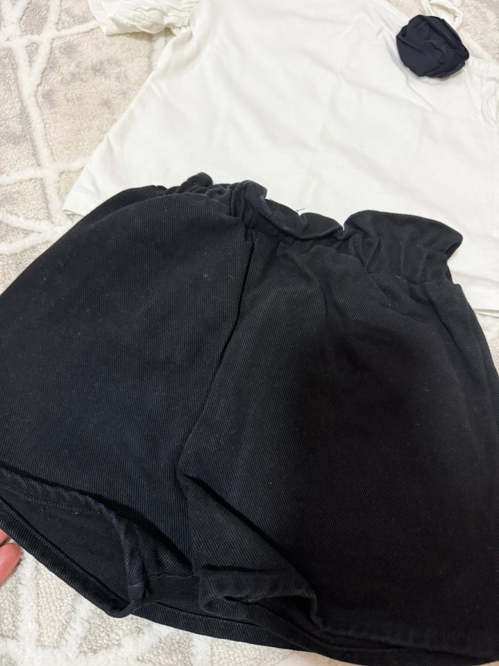 Kemer Detaylı Beyaz Kısa Kollu Bebek Kız Takımı - Görsel 3