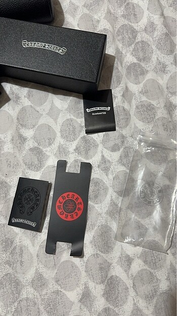 s Beden siyah Renk Chrome Hearts full box
