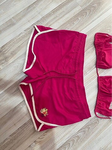 38 Beden Şort bikini üstü