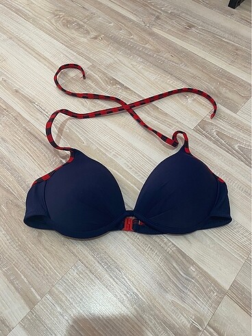 Bikini üstü