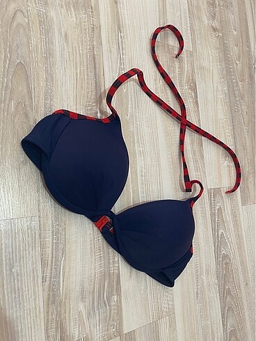 H&M Bikini üstü