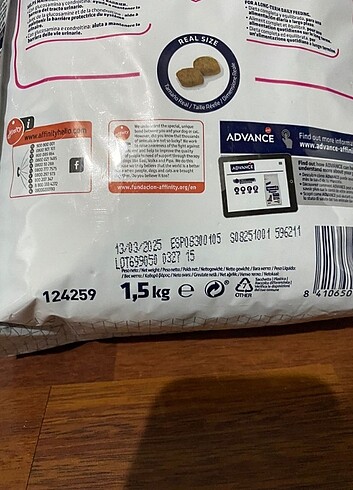  Advanced İdrar yolu sıkıntısı olan kediler için mama.