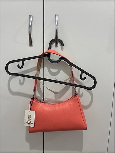 Pull and Beat Nar Çiçeği Rengi Kol Çantası